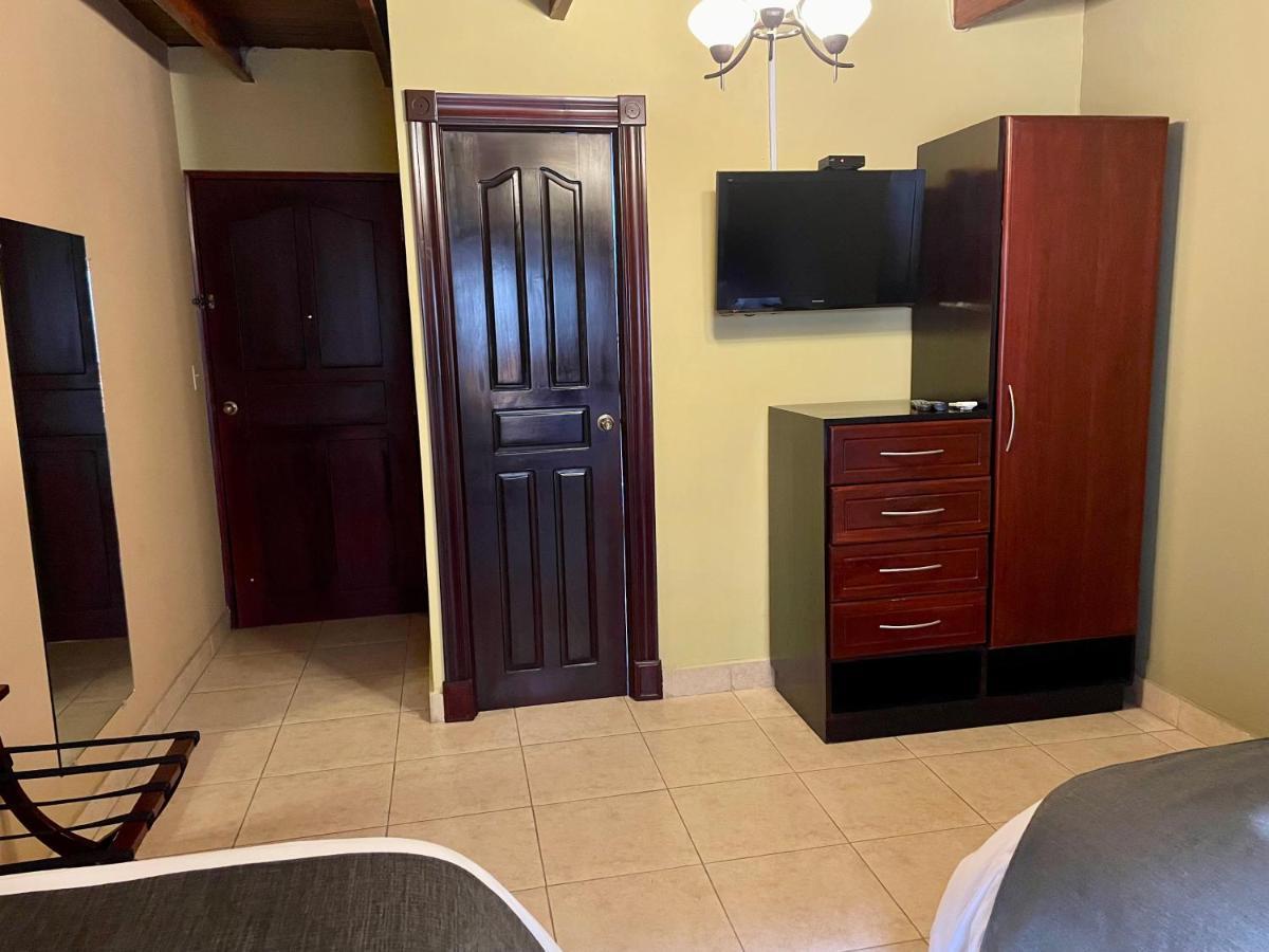 Sofia'S B&B Hostal Boutique Panama City Ngoại thất bức ảnh